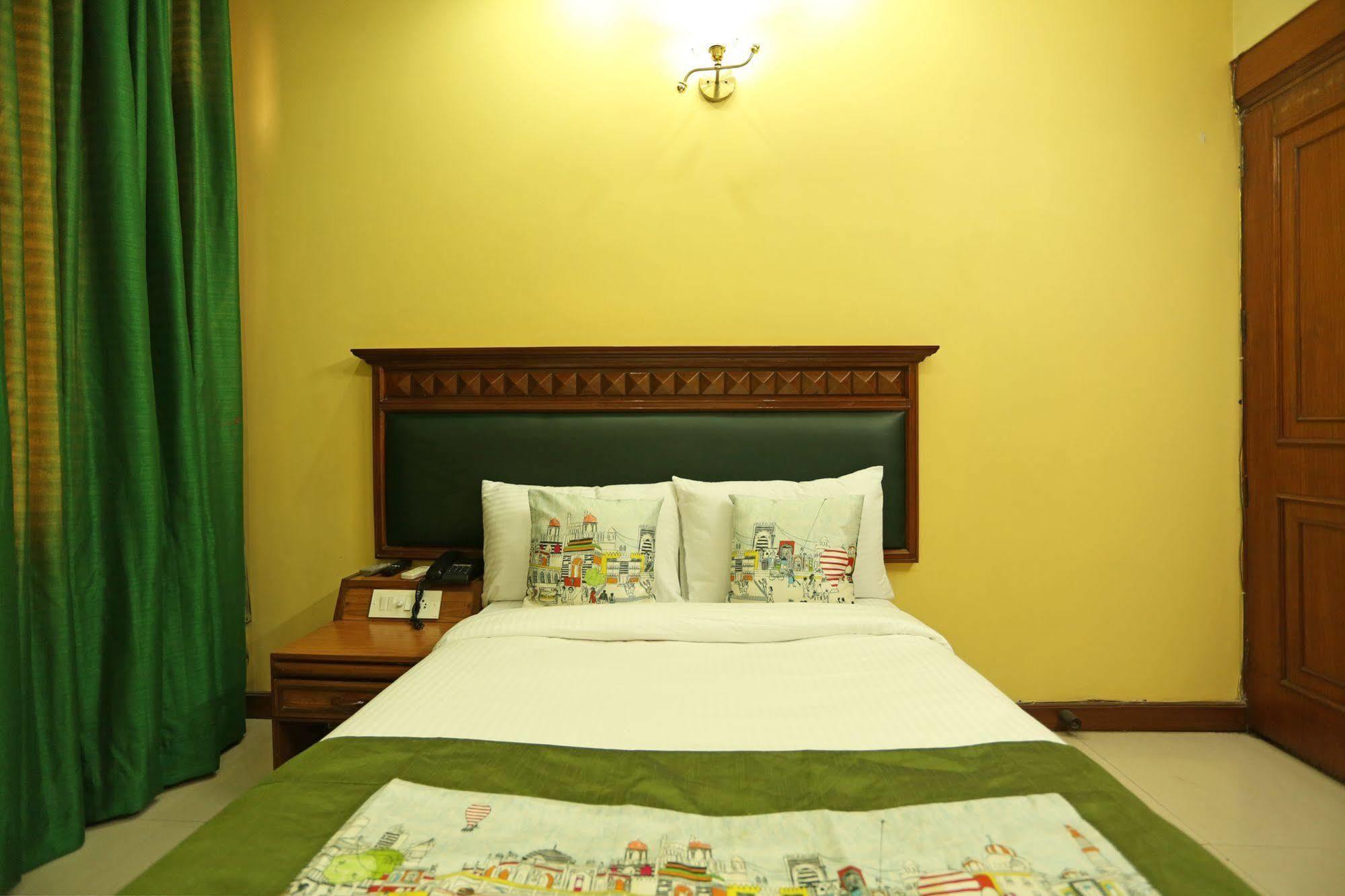 Oyo Rooms Kalkaji Mandir Új-Delhi Kültér fotó