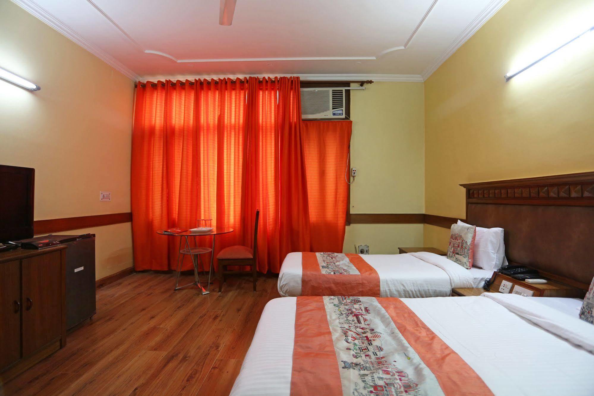 Oyo Rooms Kalkaji Mandir Új-Delhi Kültér fotó